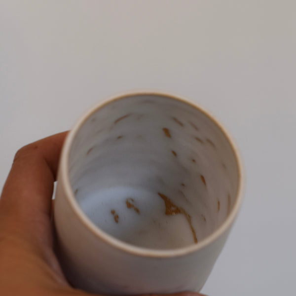 Second Nr. 52  -  Handcup Plain